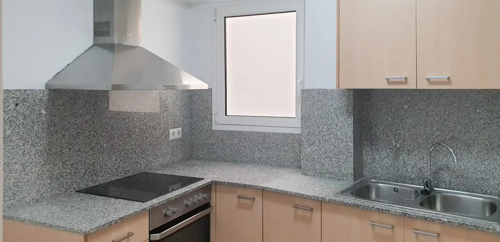 Kitchen of Flat for sale in Girona  with Heating and Terrace