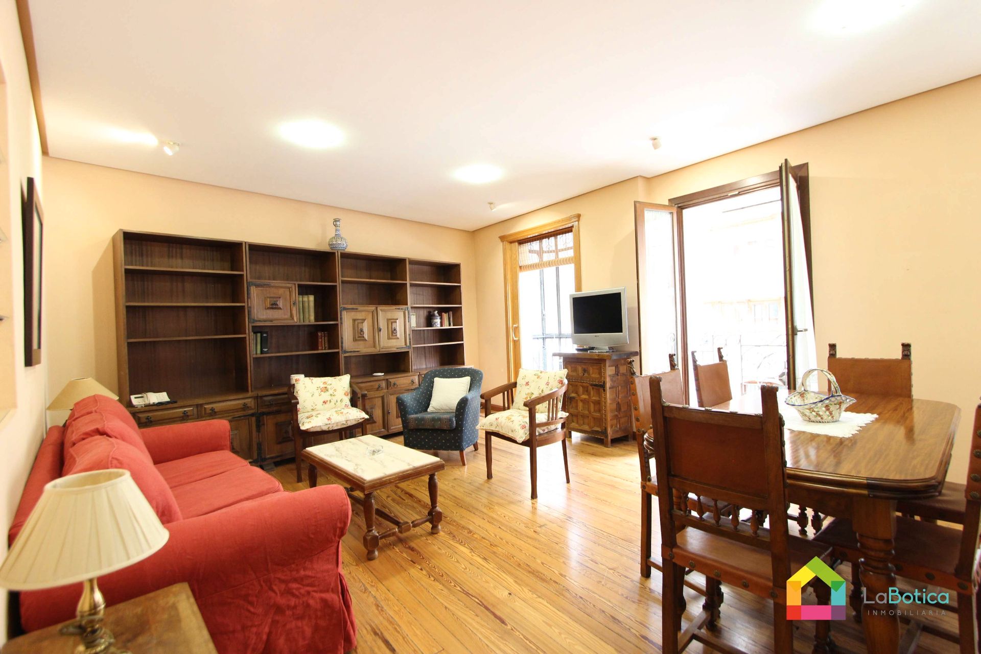 Living room of Flat to rent in  Toledo Capital  with Air Conditioner and Furnished
