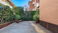 Terrassa de Apartament en venda en Sant Cugat del Vallès amb Aire condicionat, Calefacció i Jardí privat