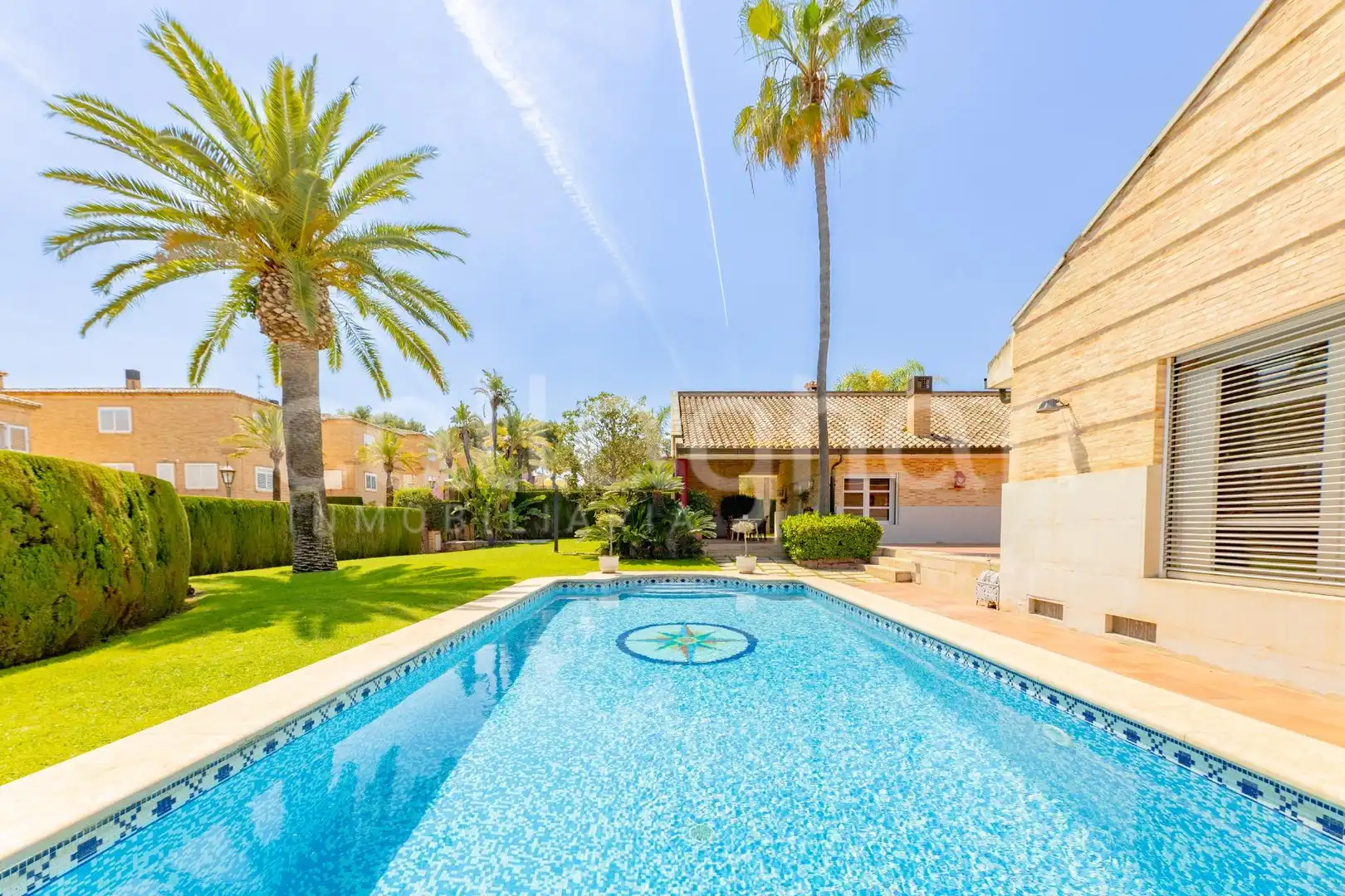 Swimming pool of Houses for sale in Godella  with Air Conditioner, Heating and Private garden