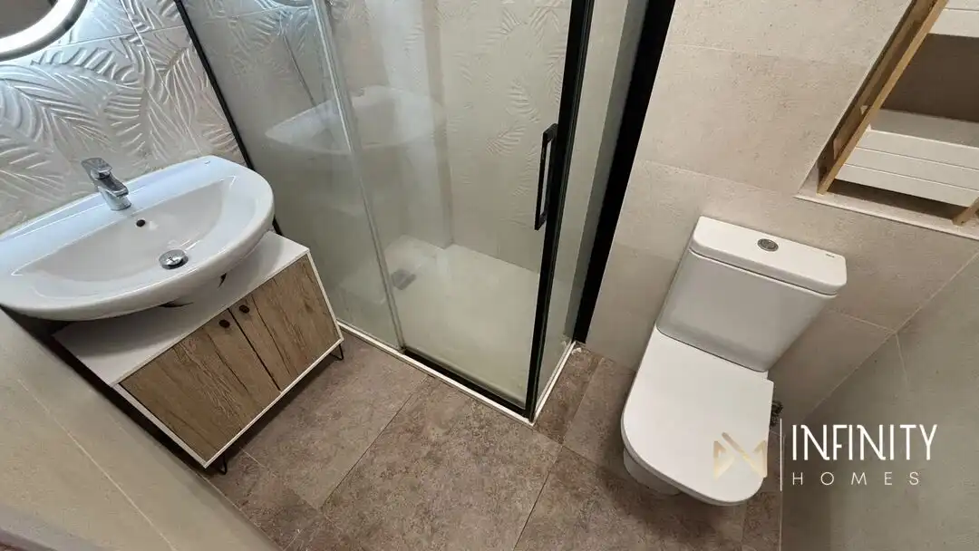 Bathroom of Flat for rent in Bilbao   with Balcony