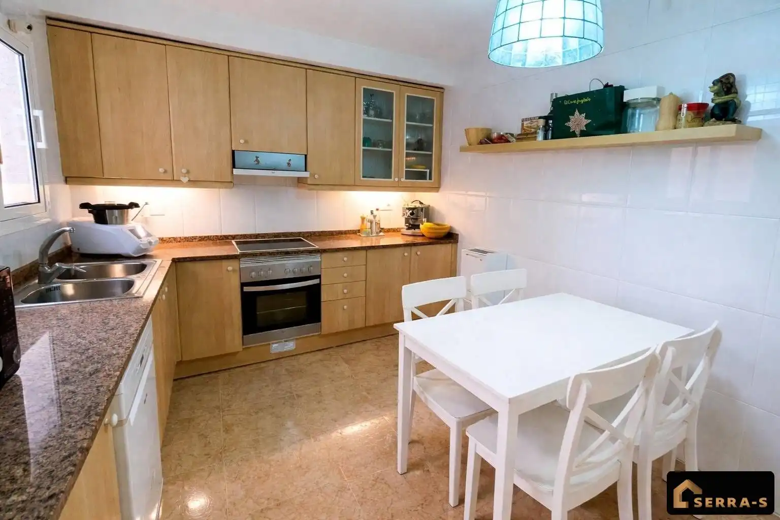 Küche von Dachboden zum Verkauf in Malgrat de Mar mit Terrasse und Balkon