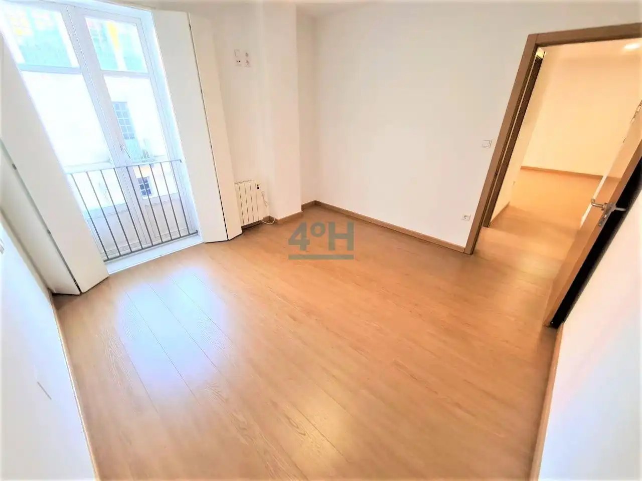 Aparcament de Estudi de lloguer en Ourense Capital  amb Calefacció i Parquet