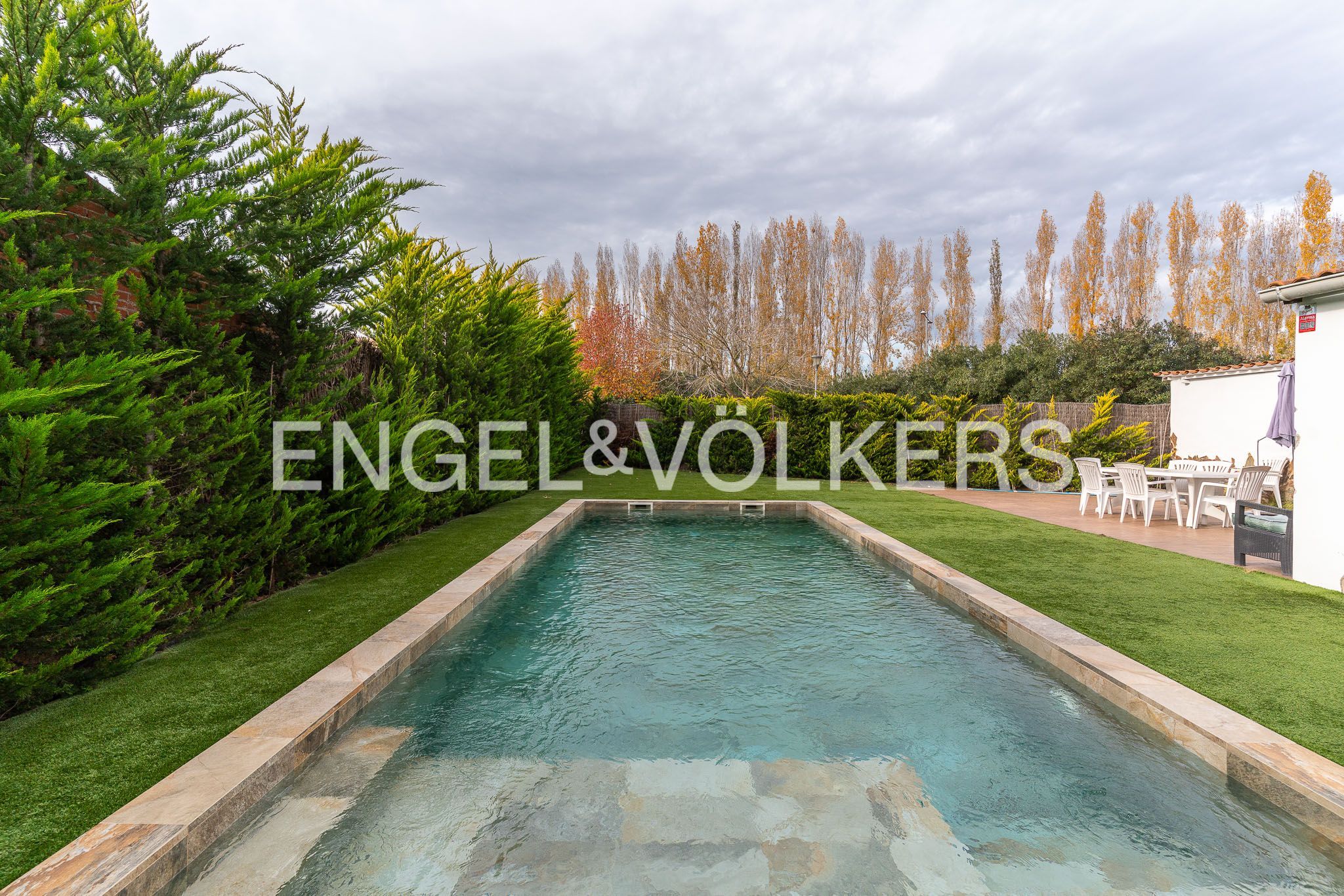 Piscina de Casa o xalet en venda en Tordera amb Aire condicionat, Calefacció i Jardí privat