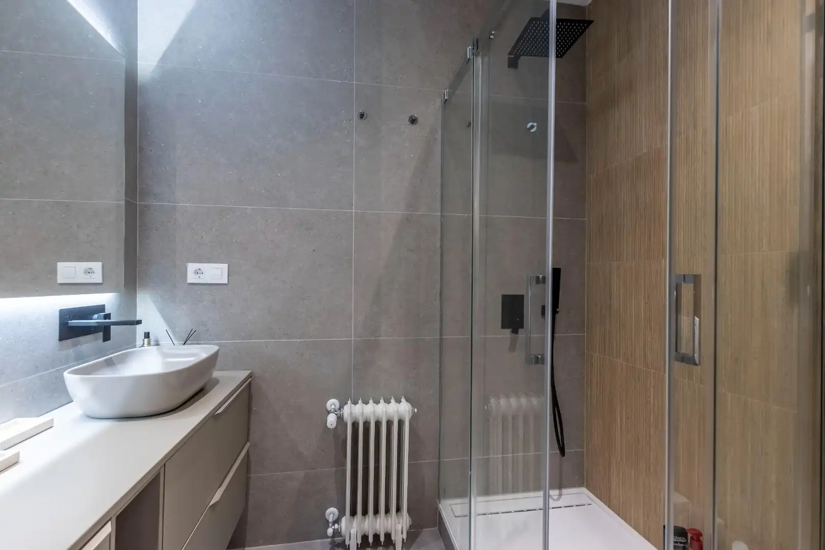 Baño de Apartamento de alquiler en Madrid con Aire acondicionado, Calefacción y Amueblado