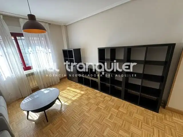 Sala de estar de Piso de alquiler en Parla con Aire acondicionado, Piscina y Amueblado