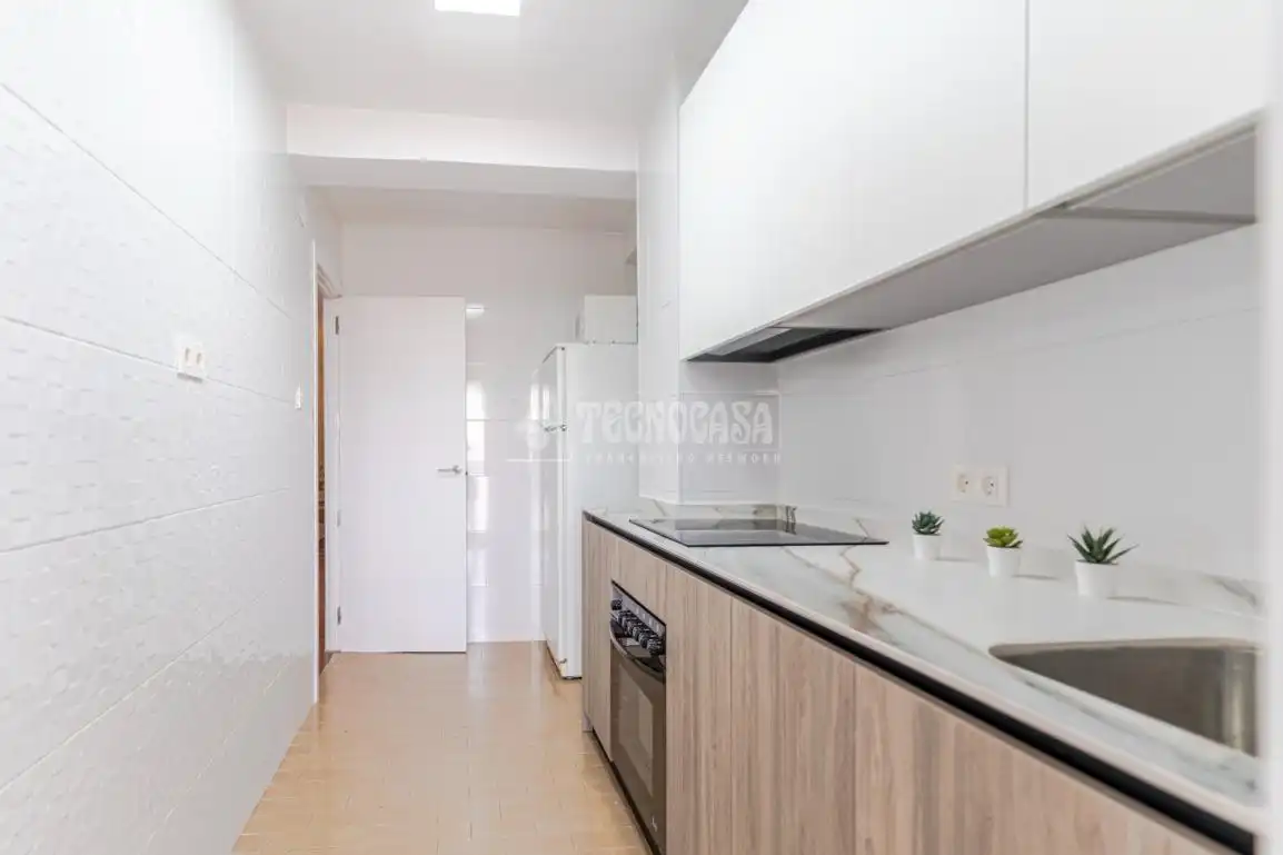 Cocina de Piso de alquiler en Granada con Aire acondicionado y Amueblado