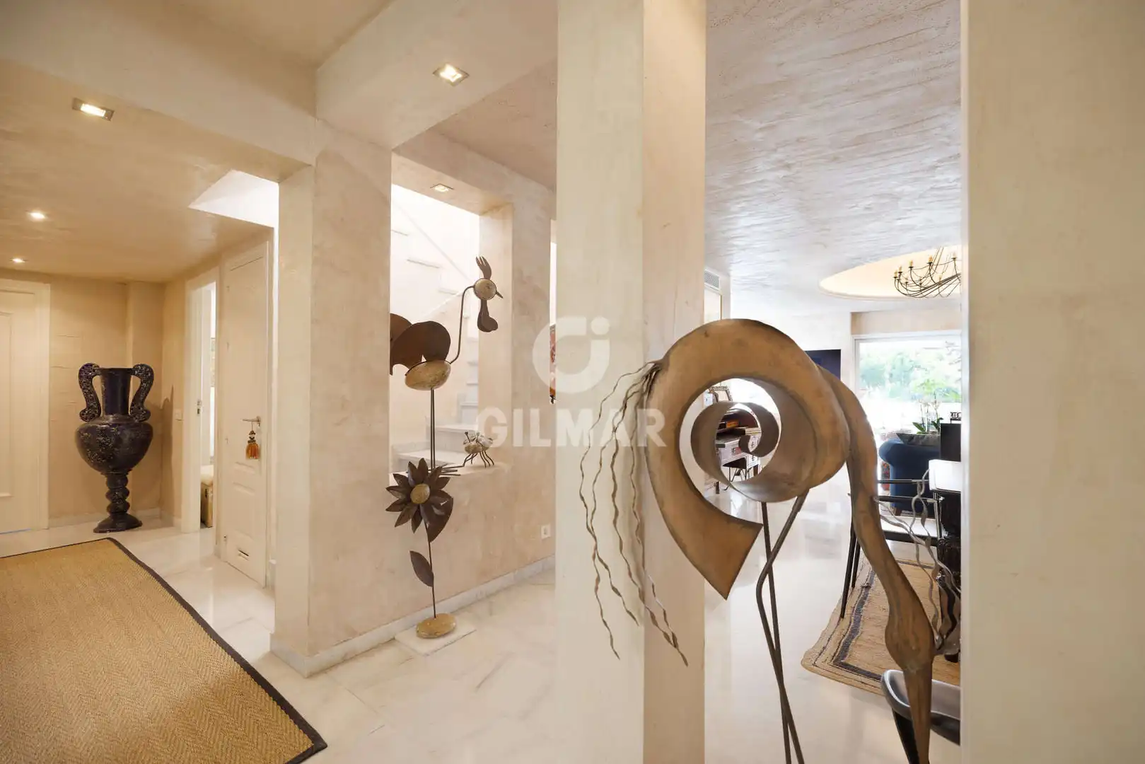 Maisonette zum Verkauf in Estepona mit Heizung, Abstellraum und Balkon