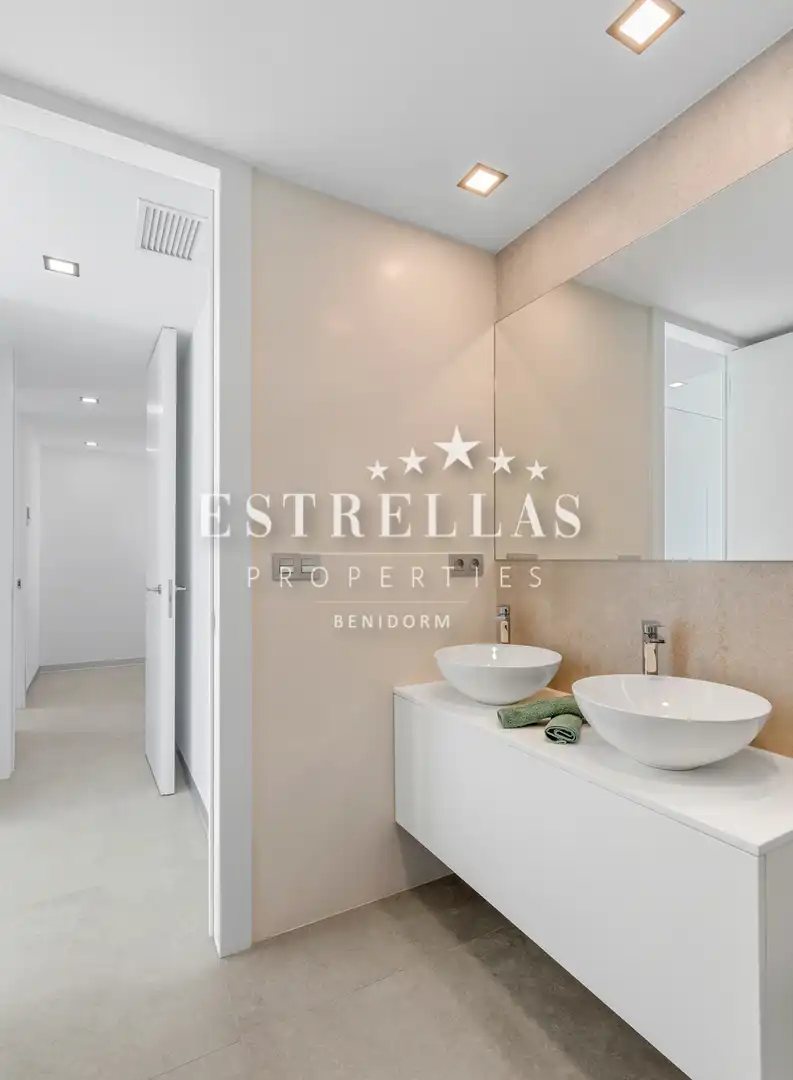 Chalet con piscina en venta en Golf Bahía, imagen 36