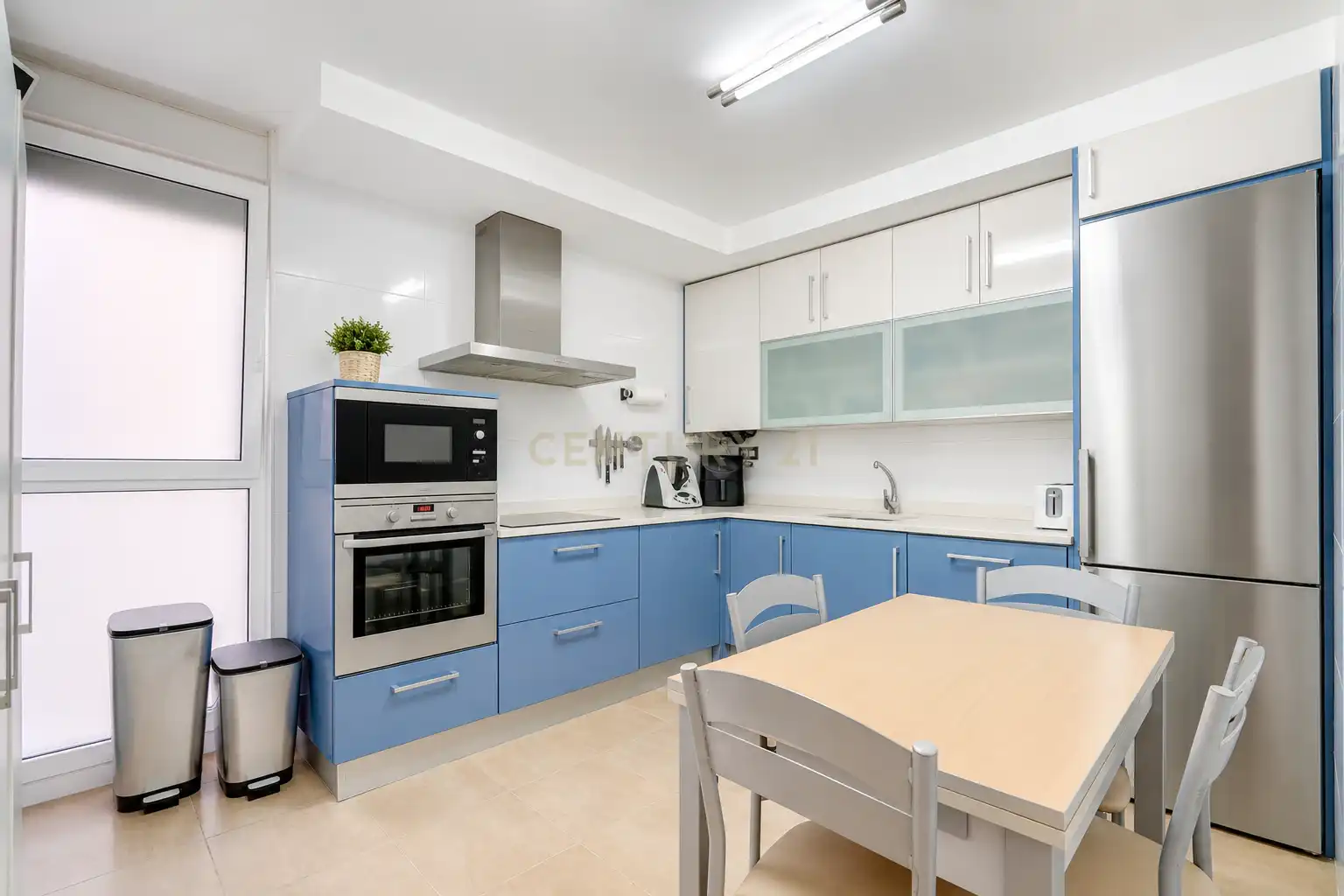 Cocina de Dúplex en venta en Irun  con Trastero, Horno y Lavadora