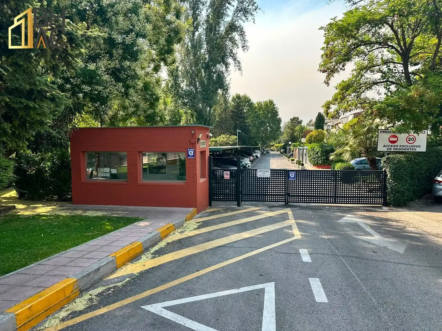 Aparcament de Pis en venda en La Moraleja amb Aire condicionat, Calefacció i Terrassa