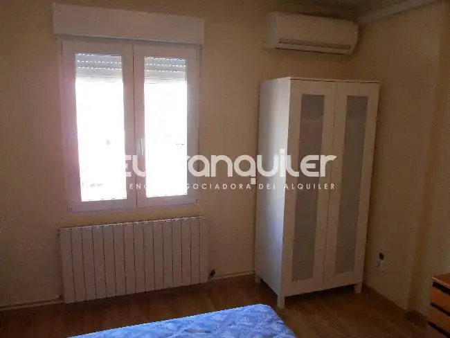 Penthouse with lift to rent in Calle Torres Miranda, imagen 27