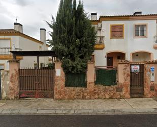 Exterior view of Single-family semi-detached for sale in Espartinas  with Terrace and Balcony