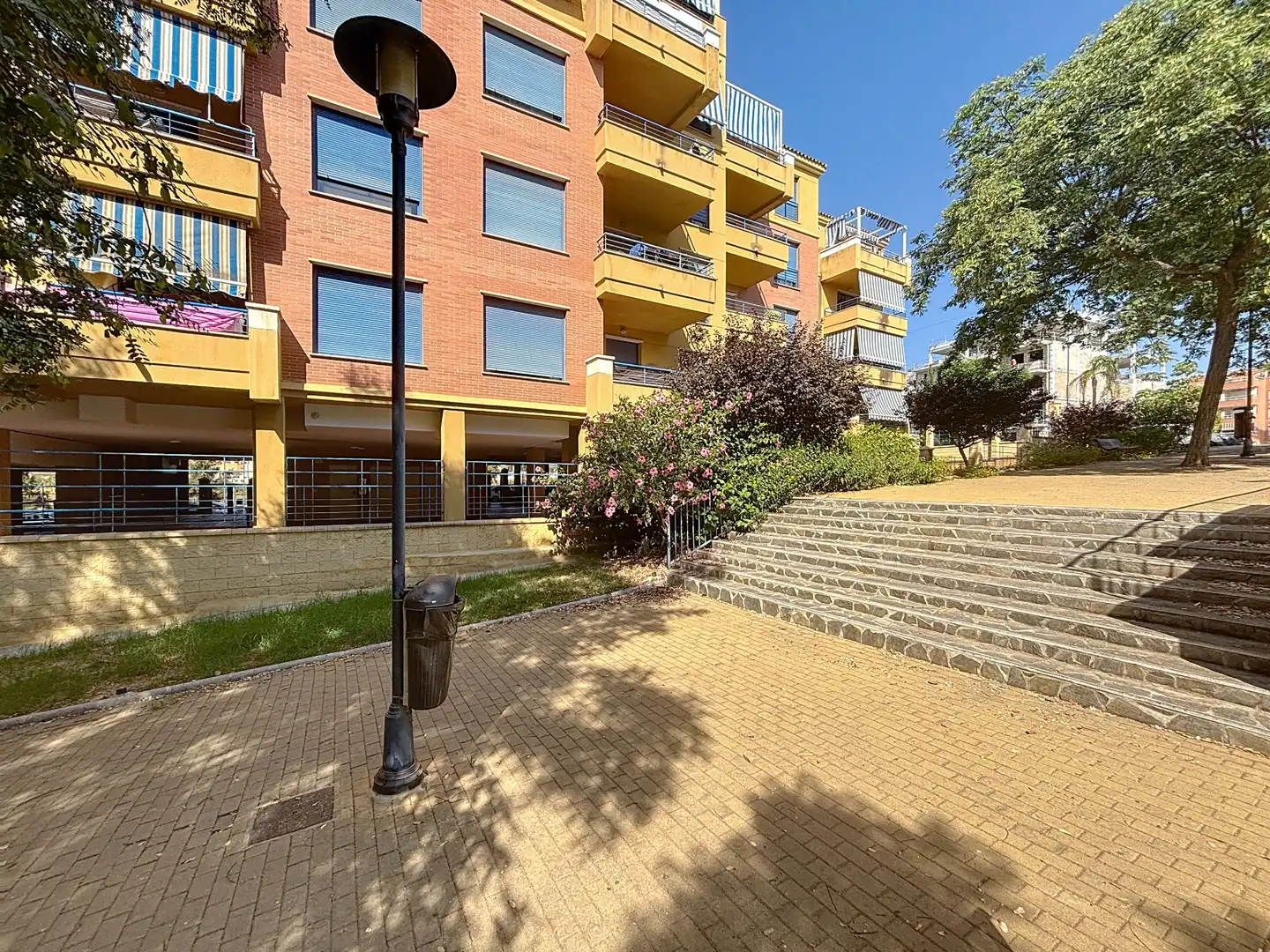 Vista exterior de Pis en venda en Vélez-Málaga amb Aire condicionat, Terrassa i Moblat