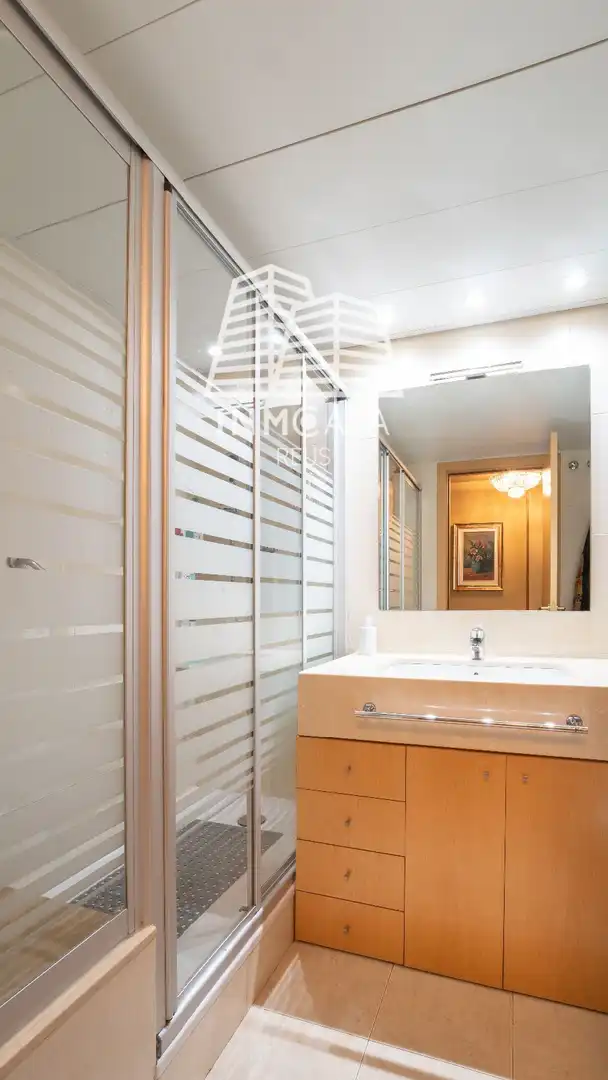 Bathroom of Duplexes for sale in Reus  with Air Conditioner, Terrace and Swimming Pool