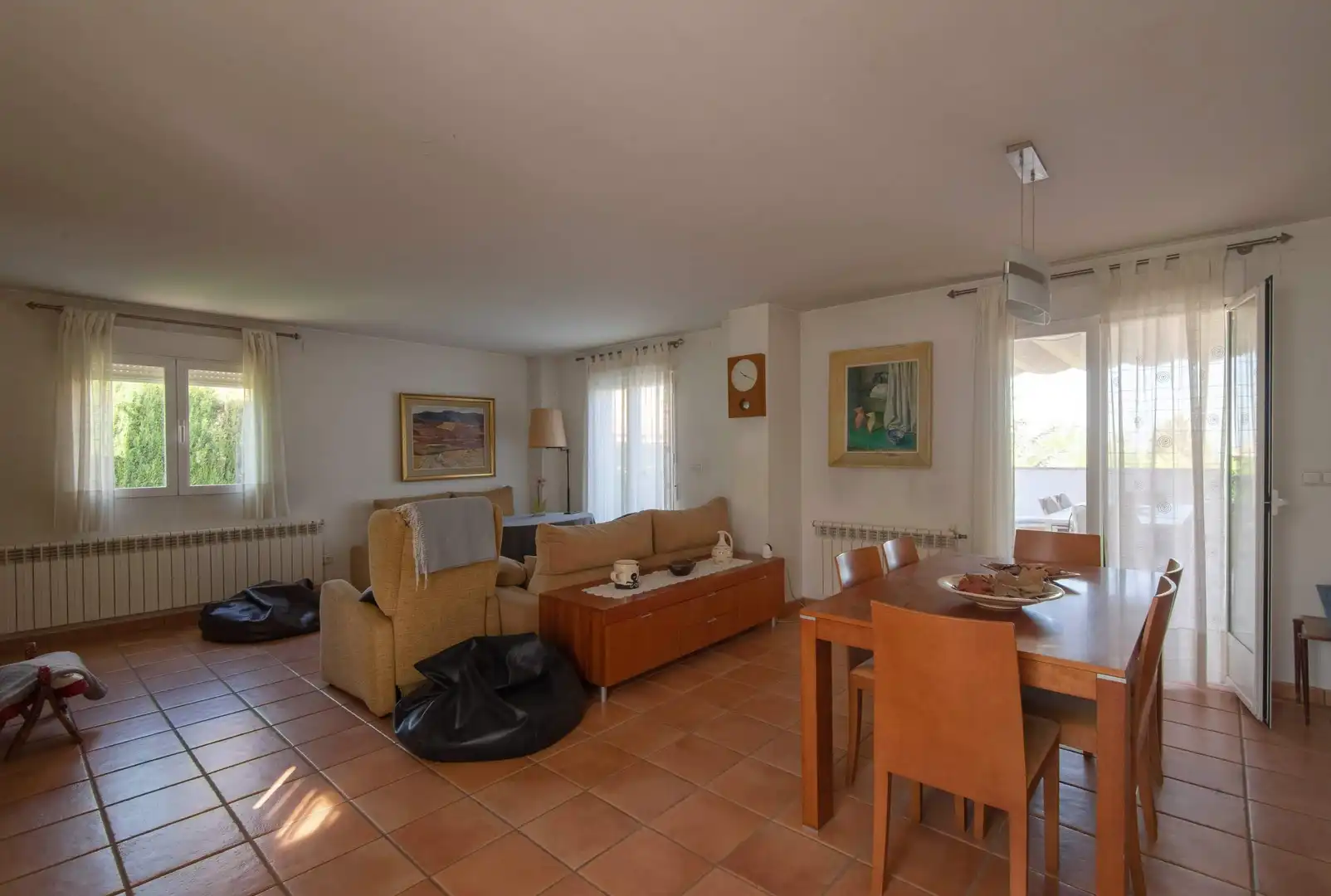 Sala d'estar de Casa o xalet en venda en La Zubia amb Calefacció i Jardí privat