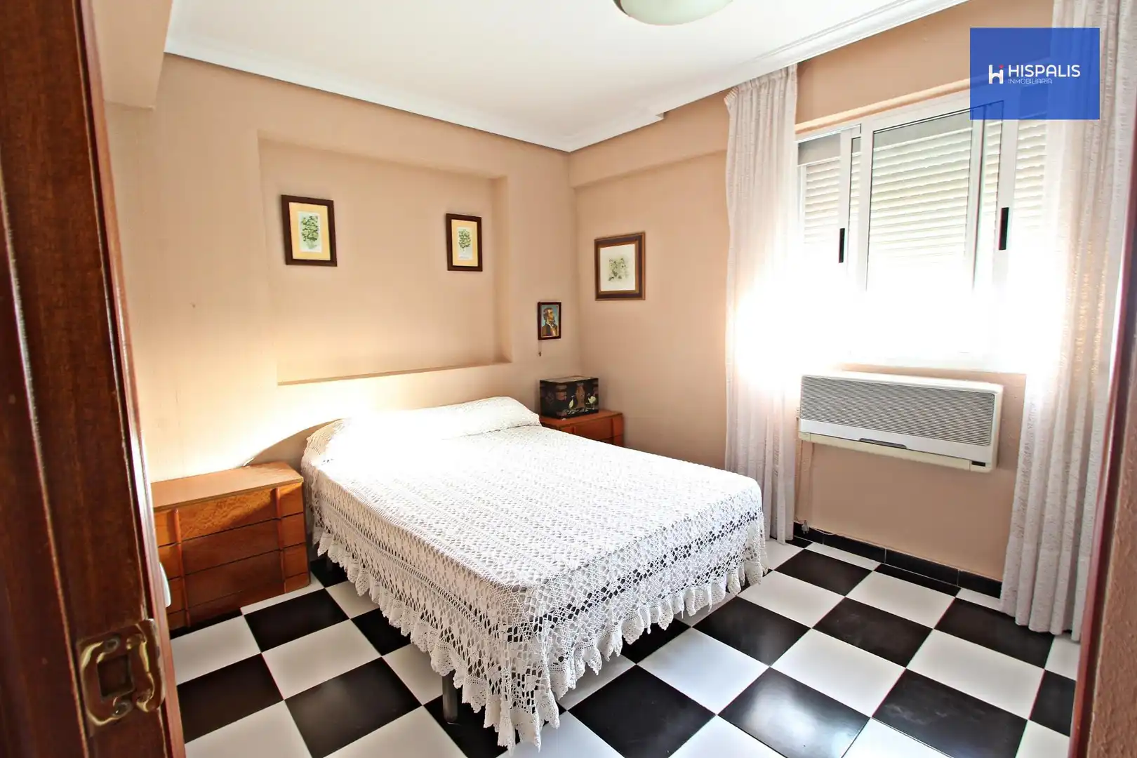 Bedroom of Flat for sale in Sevilla  with Air Conditioner