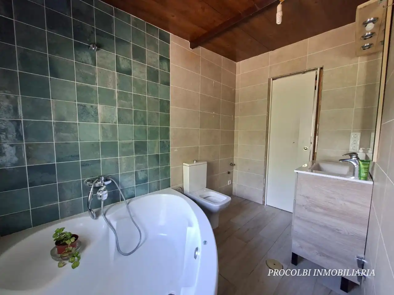 Bany de Casa o xalet en venda en Uceda amb Aire condicionat, Jardí privat i Terrassa