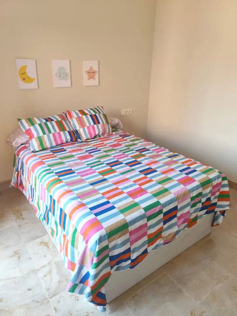 Dormitori de Apartament en venda en Manilva amb Aire condicionat, Terrassa i Piscina
