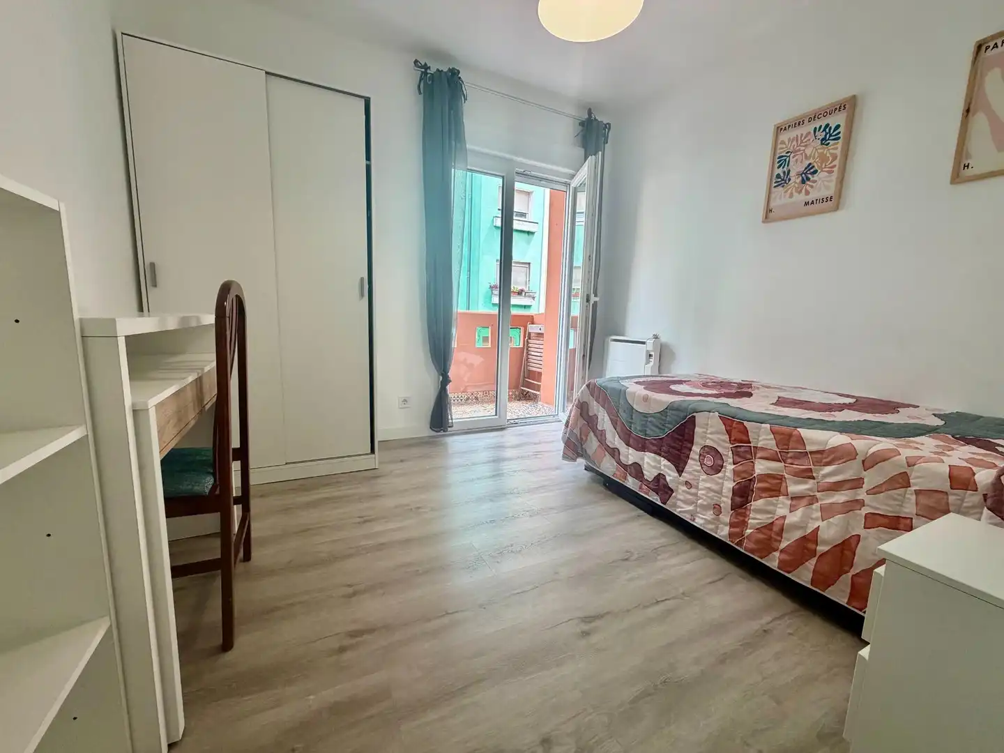 Habitación de Piso de alquiler en Santander con Calefacción, Terraza y Amueblado