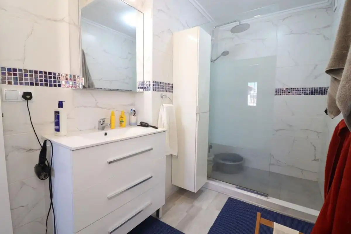 Bathroom of Houses for sale in Rojales  with Air Conditioner and Private garden