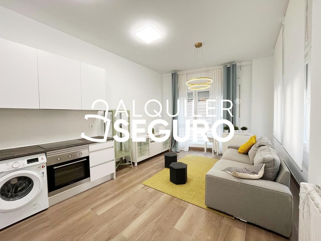 Living room of Study to rent in  Madrid Capital  with Heating and Furnished