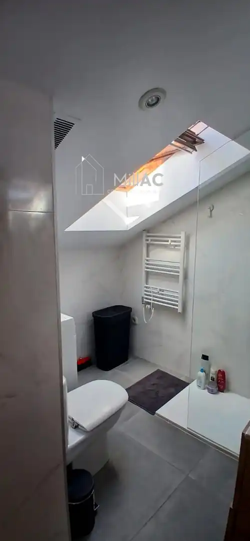 Badezimmer von Maisonette zur Miete in Alcalá de Henares mit Klimaanlage, Heizung und Möbliert