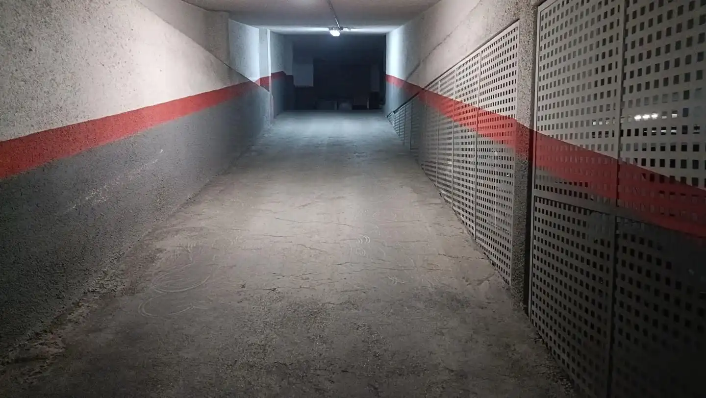 Garage zur Miete in Nou Moles