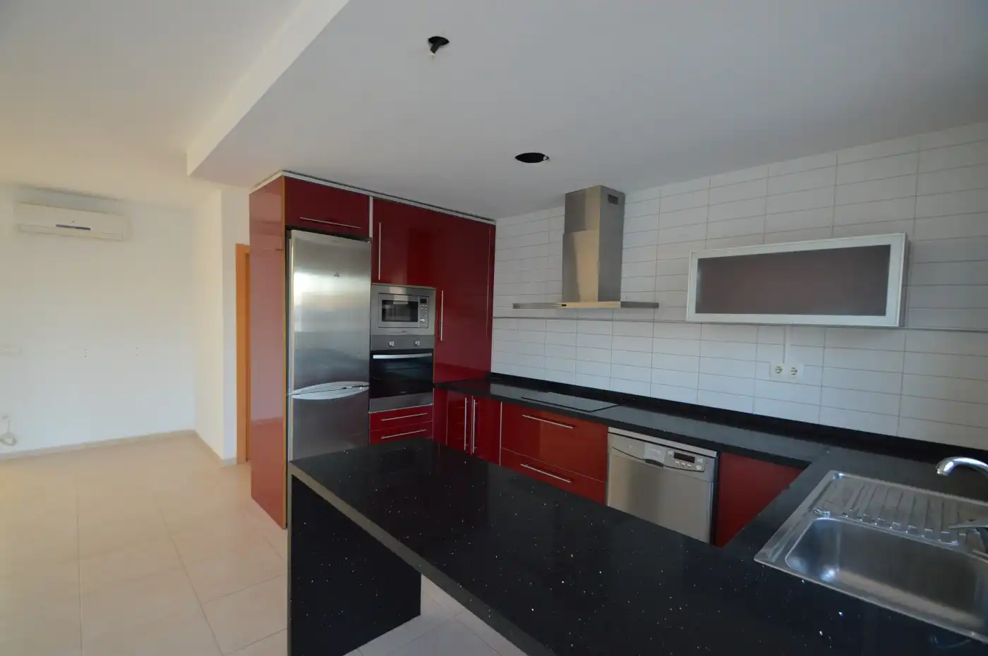 Cuina de Casa o xalet en venda en Vinaròs amb Aire condicionat, Terrassa i Forn