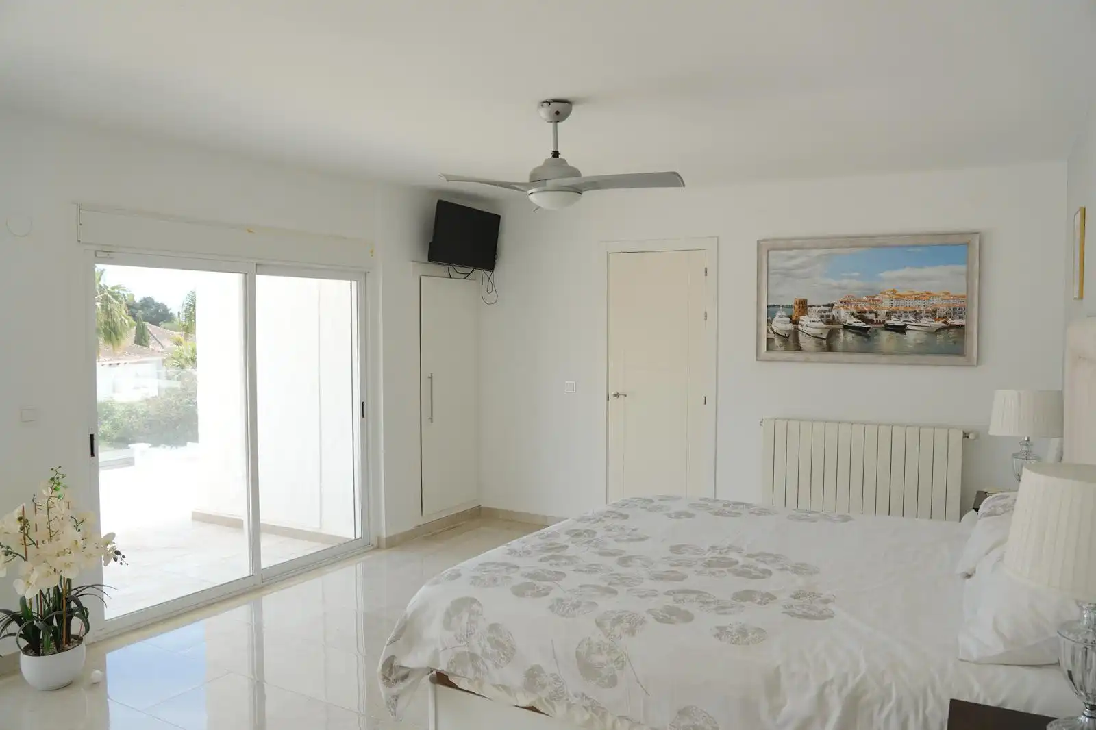 Dormitori de Casa o xalet de lloguer en Marbella amb Jardí privat, Terrassa i Piscina