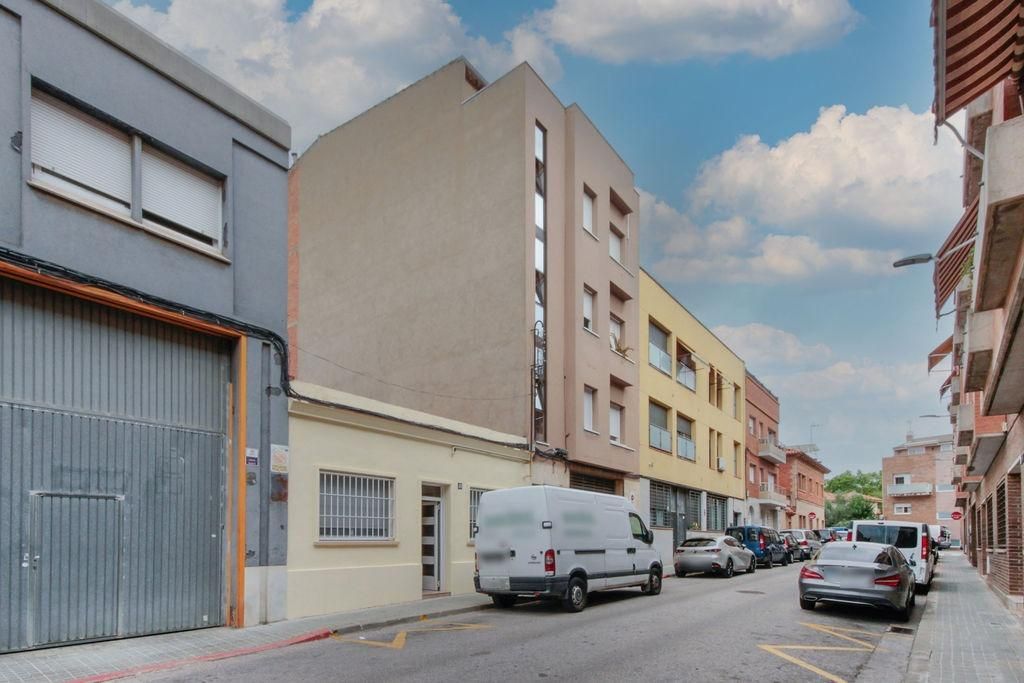 Exterior view of Flat for sale in Sabadell  with Balcony