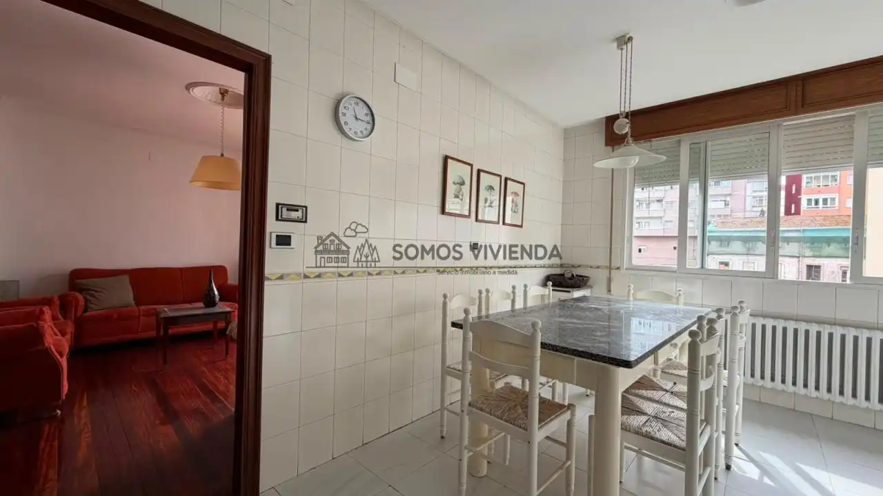 Kitchen of Flat for sale in Ourense Capital   with Heating, Furnished and Balcony