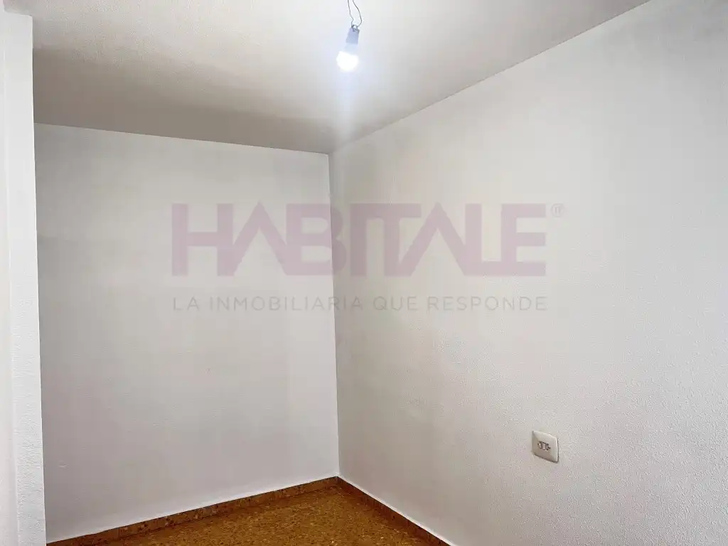 Habitación de Piso en venta en Benetússer
