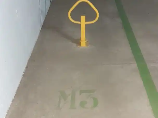 Moto de lloguer a MARIA BARRIENTOS 2, imagen 2
