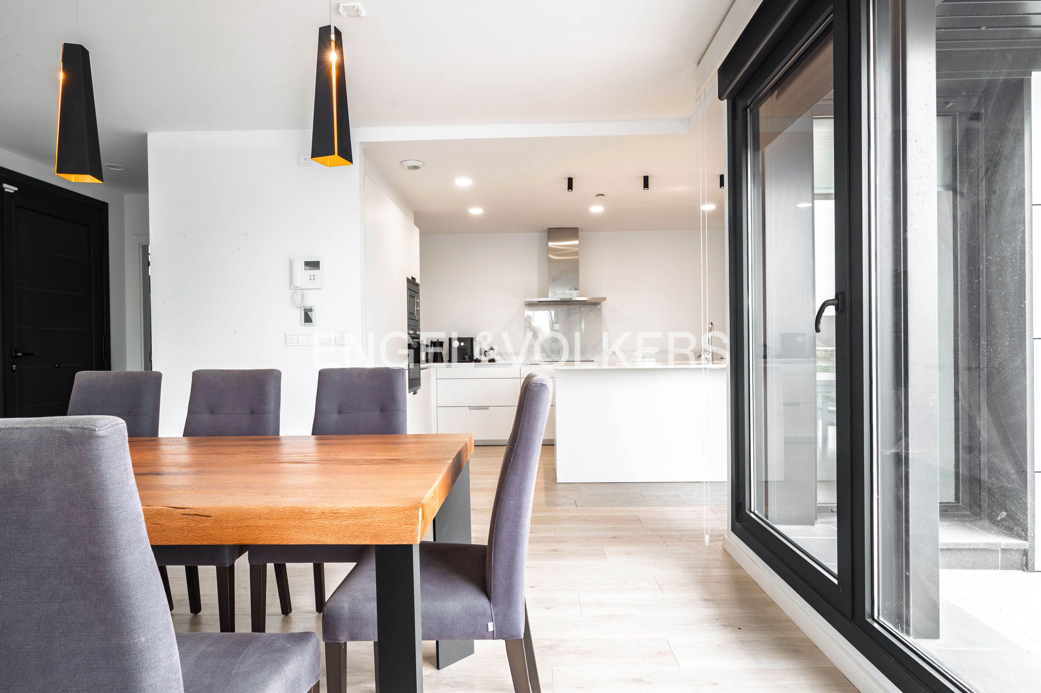 Dining room of Single-family semi-detached for sale in Donostia - San Sebastián   with Air Conditioner, Heating and Private garden