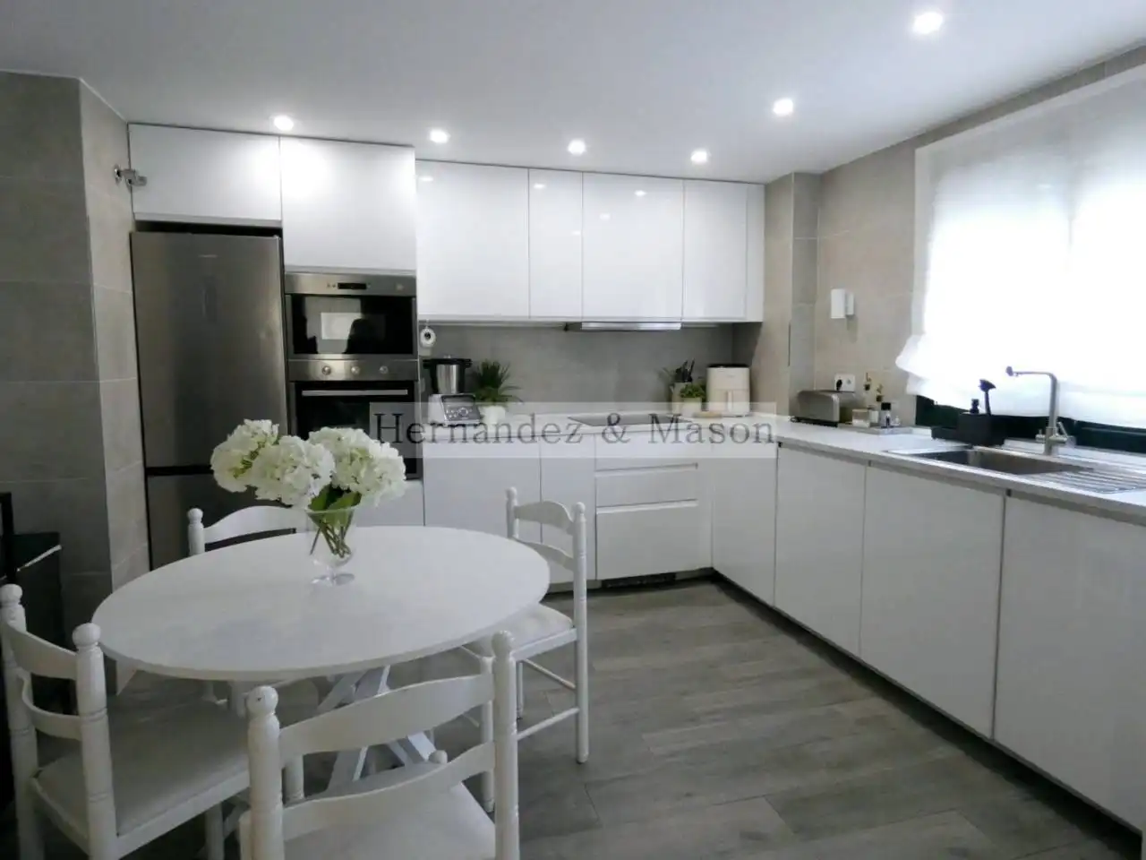 Casa aparellada amb jardí en venda a Avenida Inmaculada Concepción, imagen 6