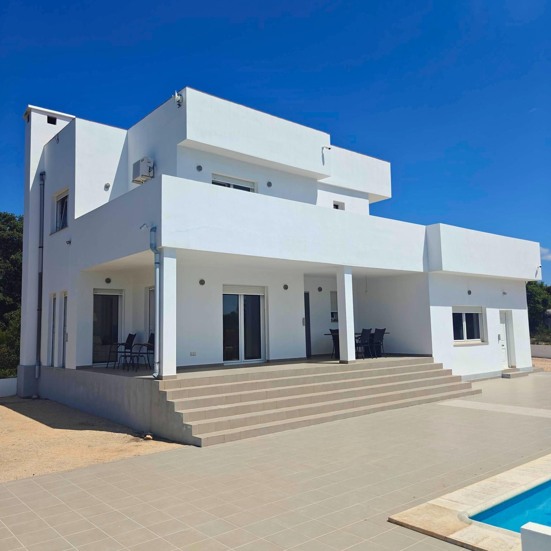 Vista exterior de Casa o xalet en venda en Cervera del Maestre amb Aire condicionat, Calefacció i Jardí privat