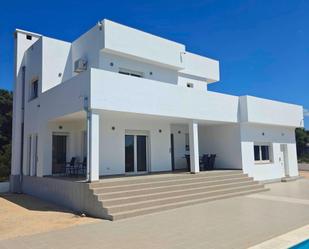 Vista exterior de Casa o xalet en venda en Cervera del Maestre amb Aire condicionat, Calefacció i Jardí privat