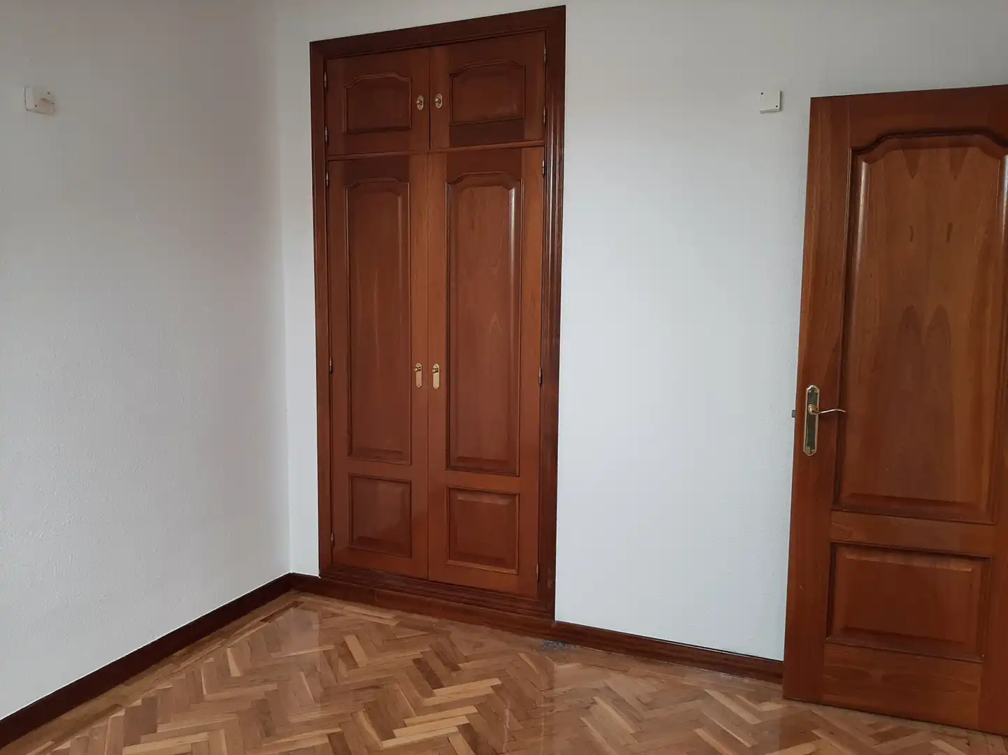 Dormitori de Pis de lloguer en Alcalá de Henares amb Aire condicionat, Calefacció i Parquet