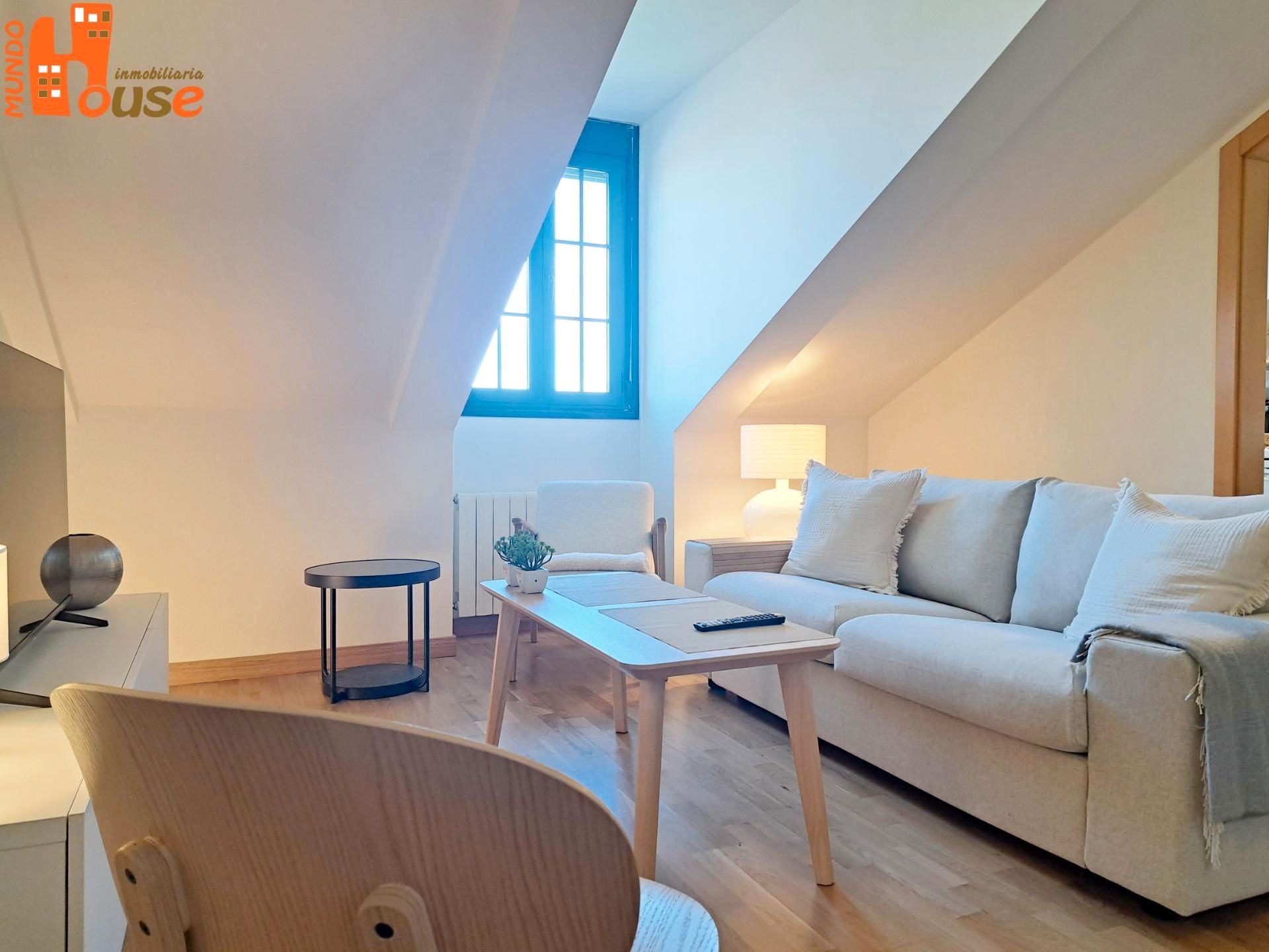 Living room of Flat to rent in Real Sitio de San Ildefonso  with Heating, Furnished and Microwave