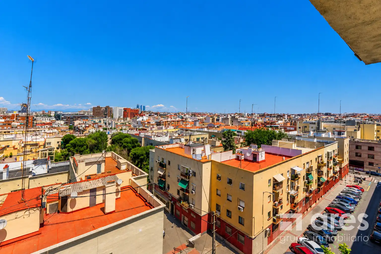 Vista exterior de Pis en venda en Madrid amb Aire condicionat, Calefacció i Parquet