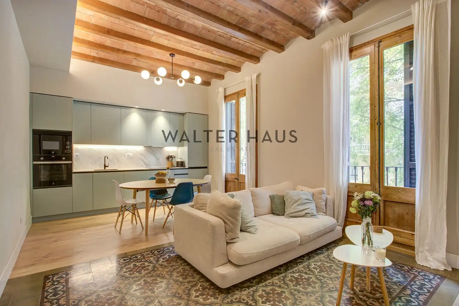 Appartamento con terrazza in vendita a Carrer de Roger de Flor