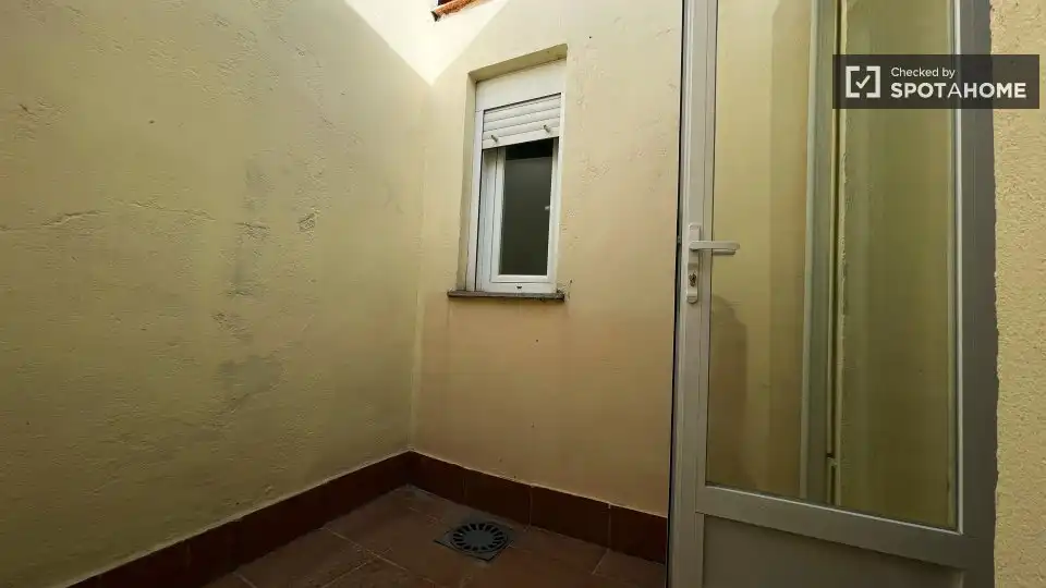 Room in Tres Olivos - Valverde
