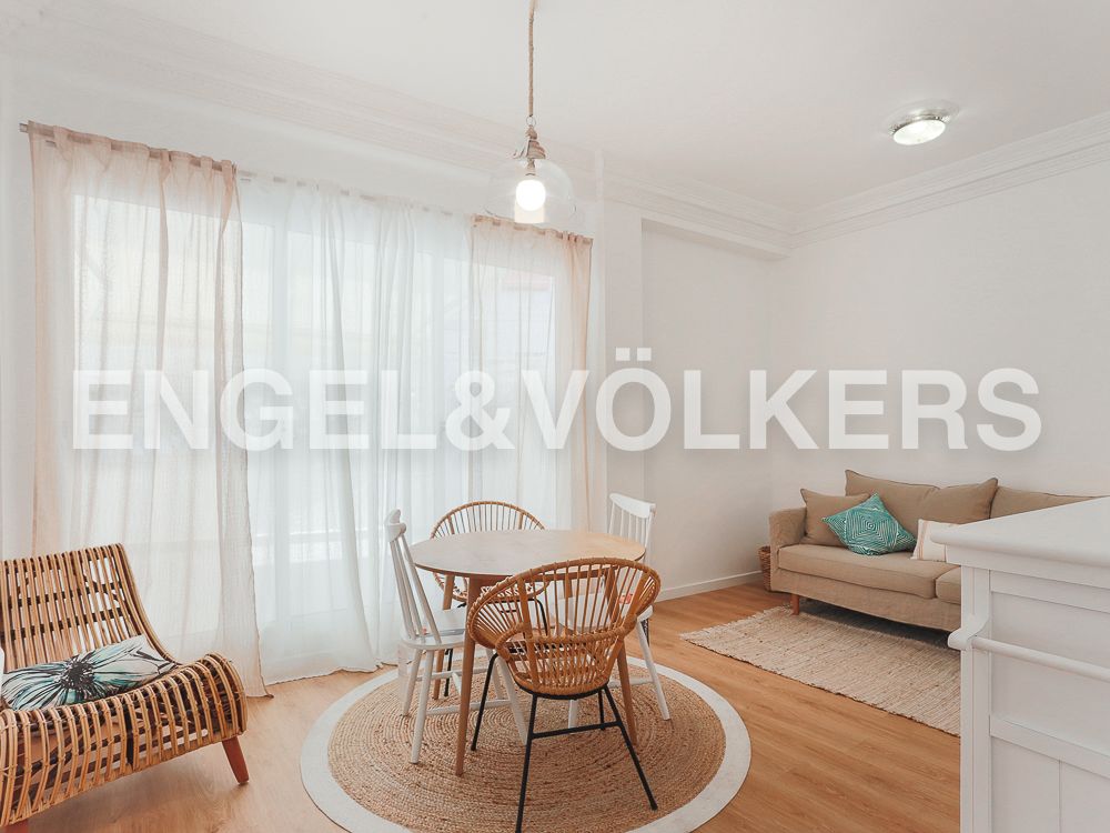 Living room of Apartment to rent in  Valencia Capital  with Air Conditioner, Heating and Terrace