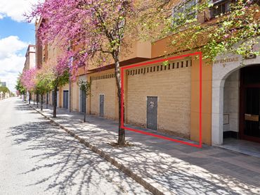 Local comercial en venda a Renfe - Bulevar 1ª y 2ª Fase