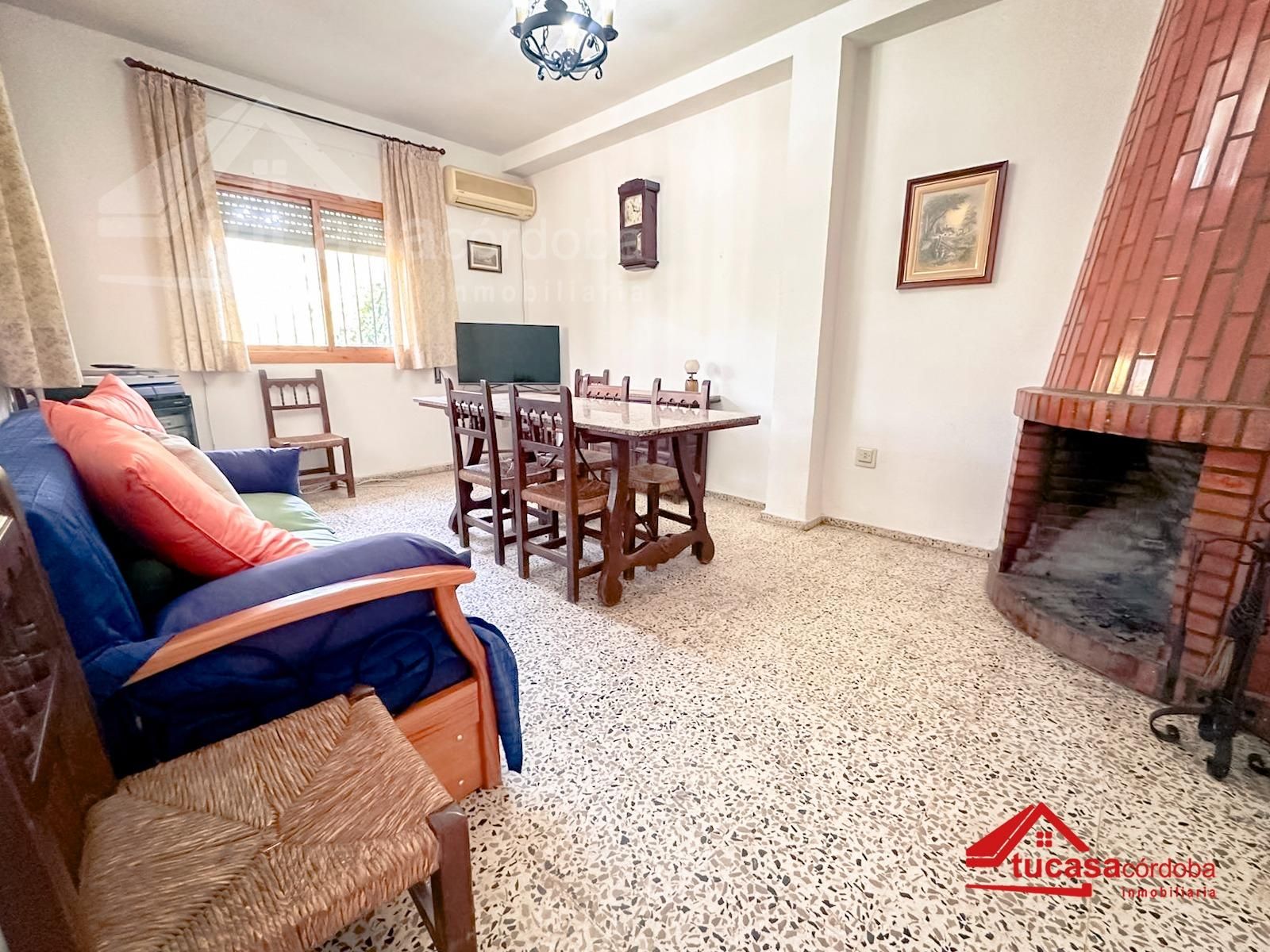 Sala d'estar de Casa o xalet en venda en  Córdoba Capital amb Piscina