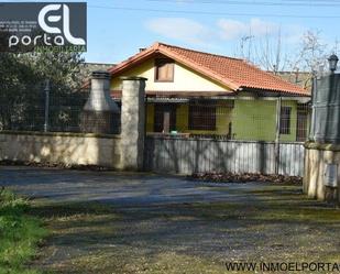 Vista exterior de Casa o xalet en venda en Marcilla amb Calefacció