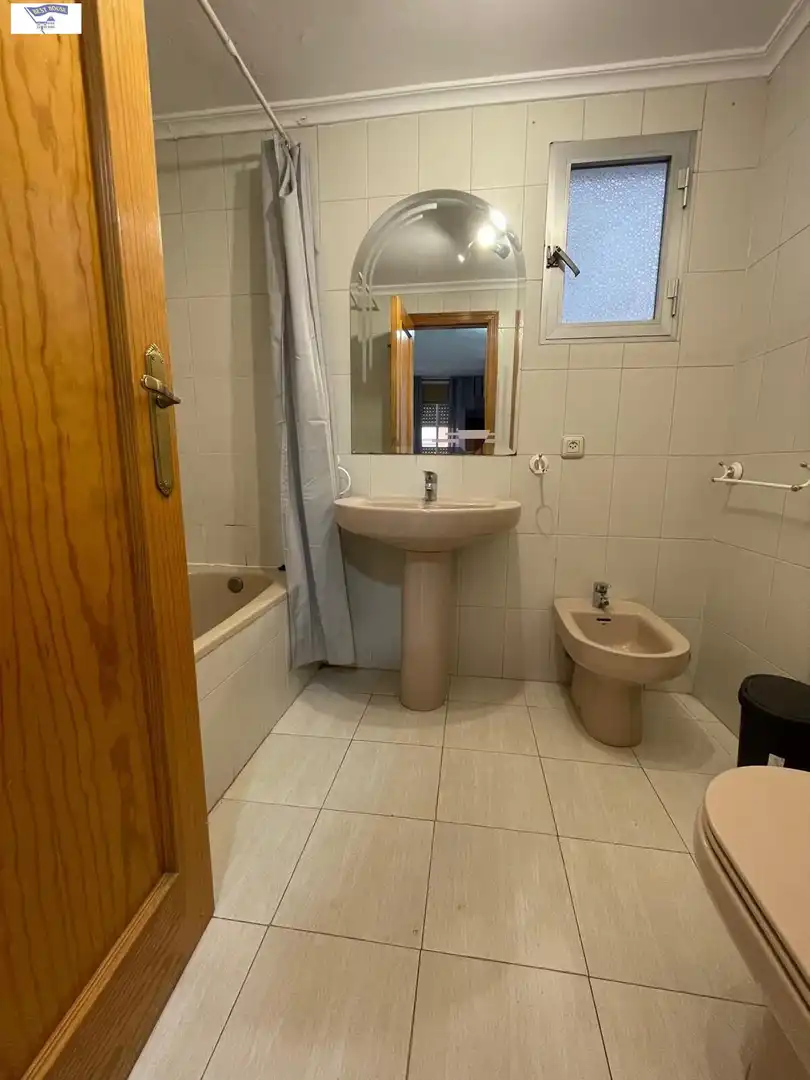 Badezimmer von Wohnung zum Verkauf in Albacete mit Heizung, Abstellraum und Balkon