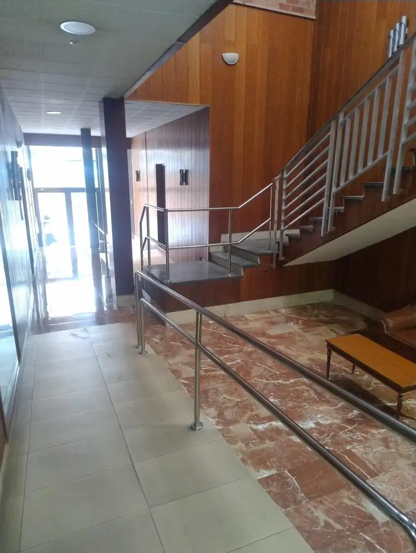 Office space for sale in Calle GERENAL REY, imagen 2