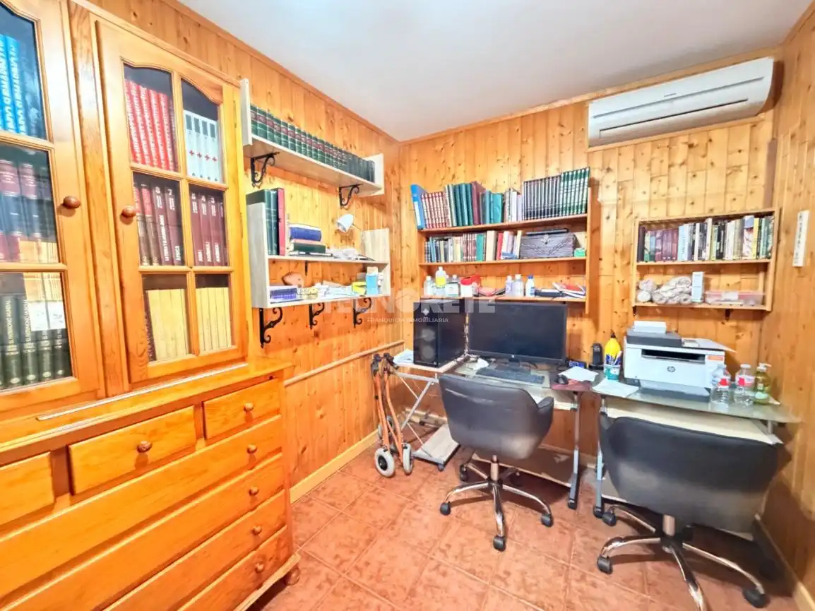 Houses for sale in San Román de los Montes  with Air Conditioner and Heating